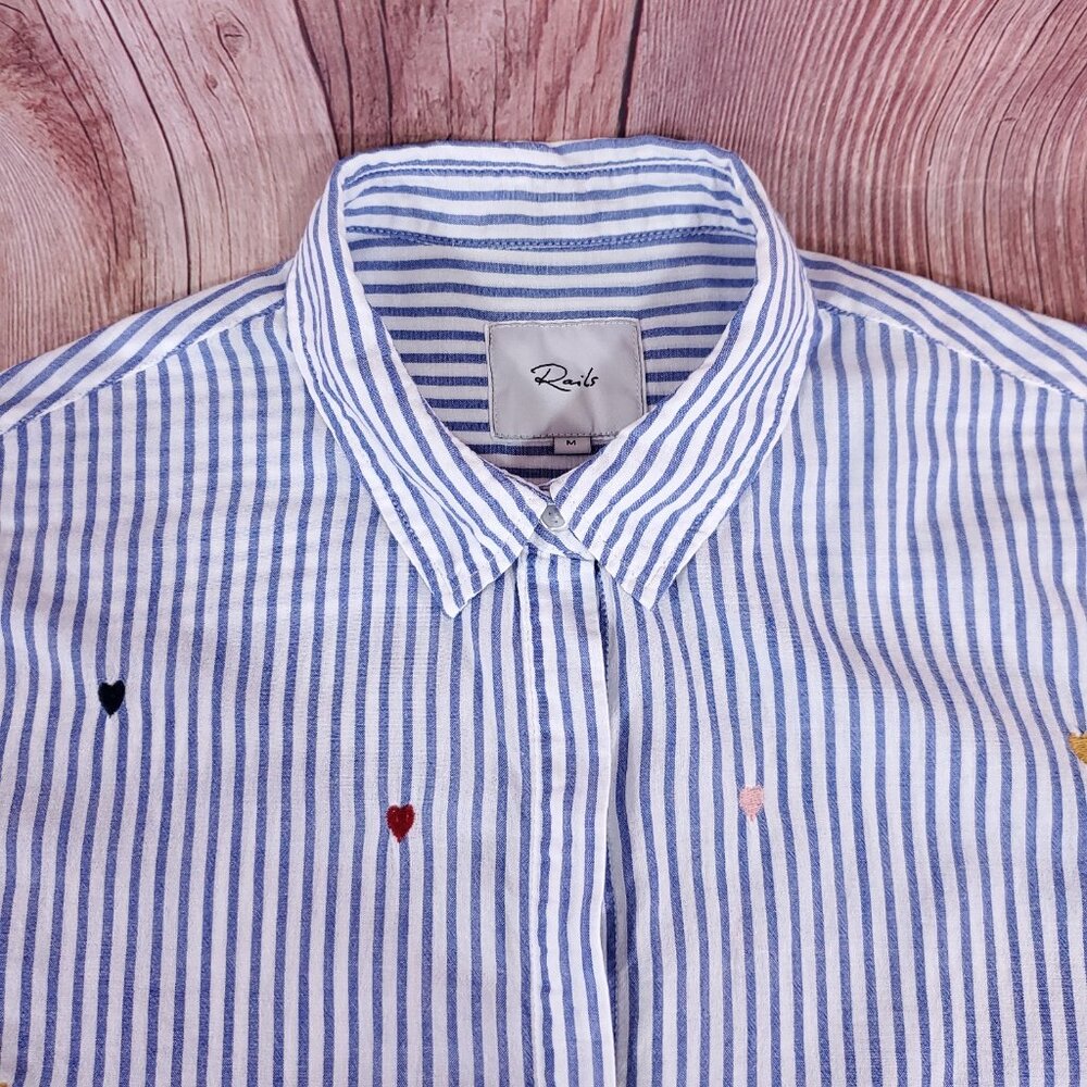 Rails Taylor Blue White Striped Shirt Womens Medium Rainbow Embroidered Hearts - Picture 8 of 15